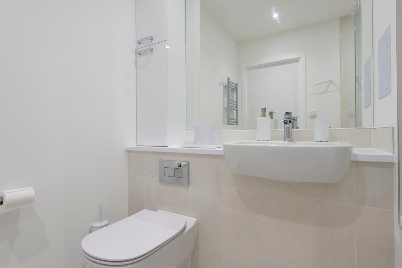 Ac Luxe Penthouse With Free Parking Apartment London Exterior photo